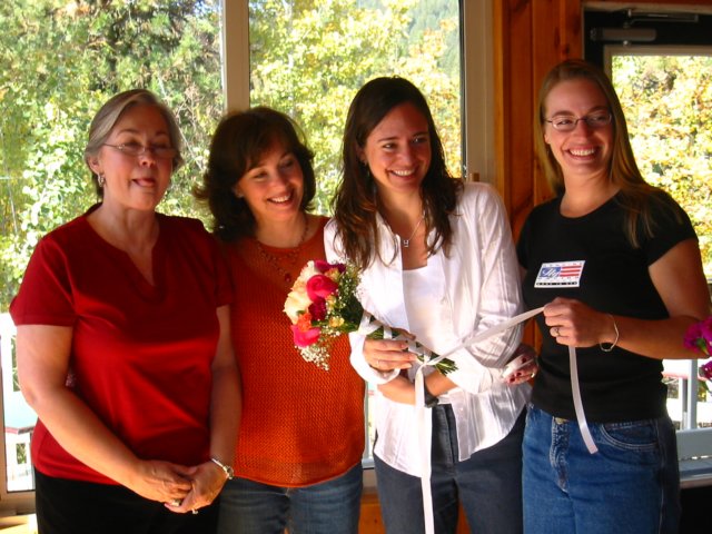 thegirlswiththebouquet.jpg