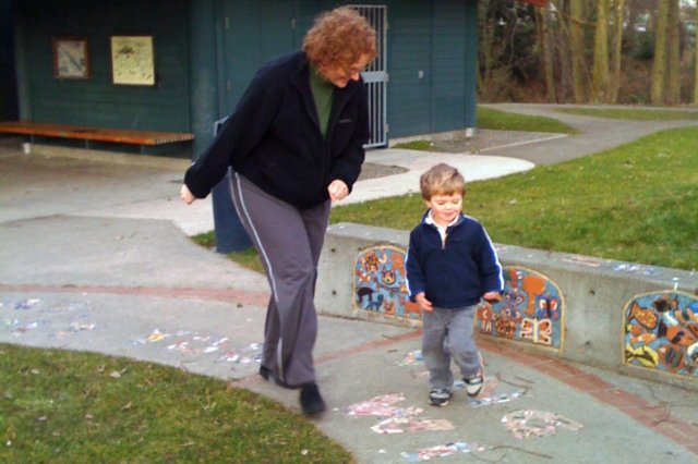 auntiedianneandliamatthepark.jpg