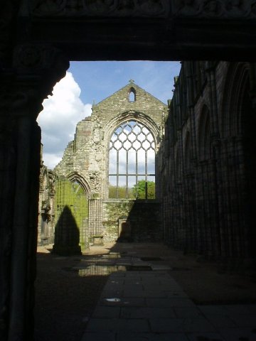 theremainsoftheabbeychurchfoundedbydavidi.jpg