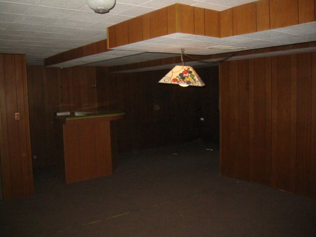 thereusedtobeapooltablehere.jpg