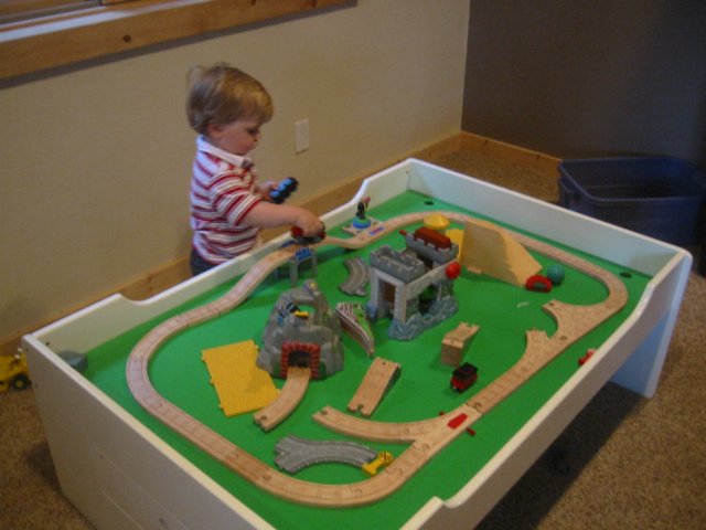 liliplayswiththetrainset.jpg