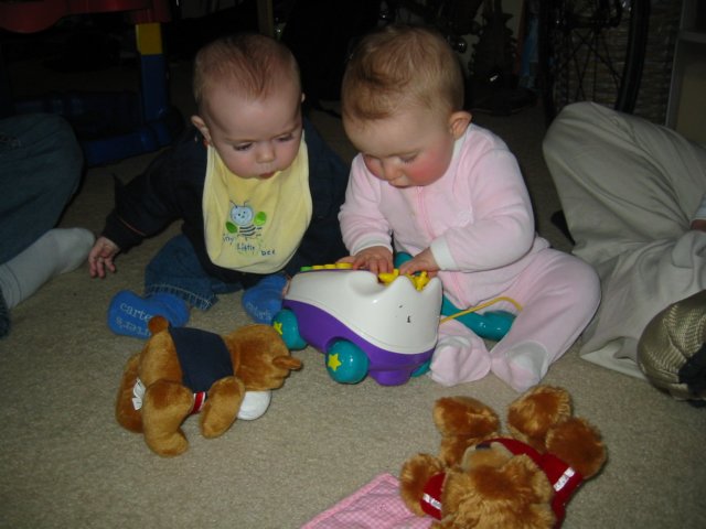 liliandsydneyplaytogether.jpg