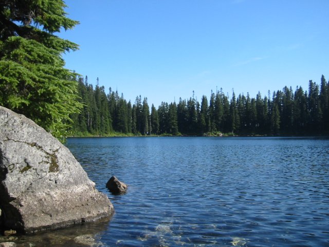 beautifullake.jpg