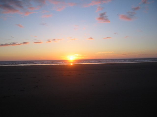 sunsetonthebeach2.jpg