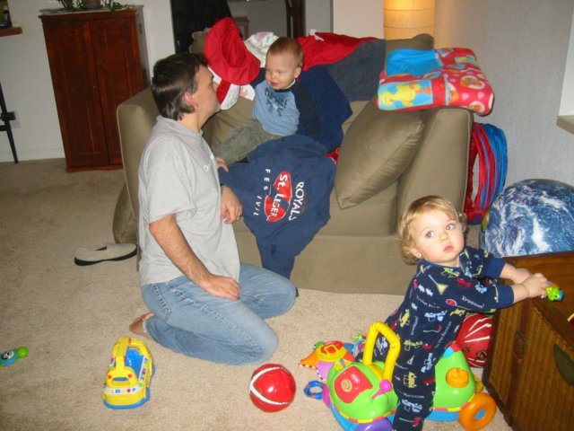 daddyromanandliamplaying.jpg