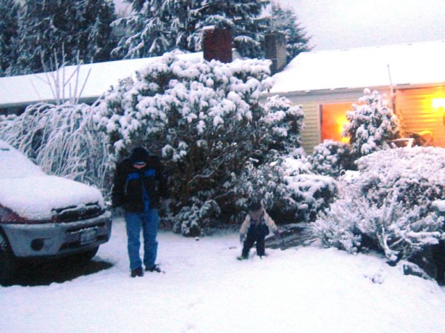 lookingforagoodpatchtomakeasnowball.jpg